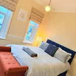 The Platform Penthouse - 3 Bedroom - Sleeps 6