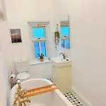 شقة The Platform Penthouse - 3 Bedroom - Sleeps 6 *